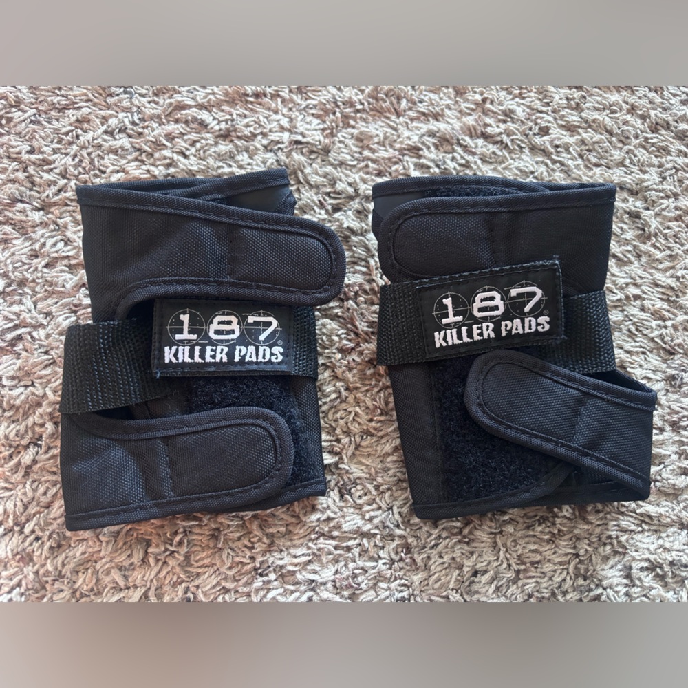 Black 187 killer pads wrist protectors